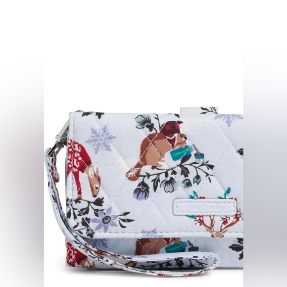 Vera Bradley RFID Smartphone Wristlet Cotton Quilted ✨ Merry Mischief Snow Day - Picture 7 of 16